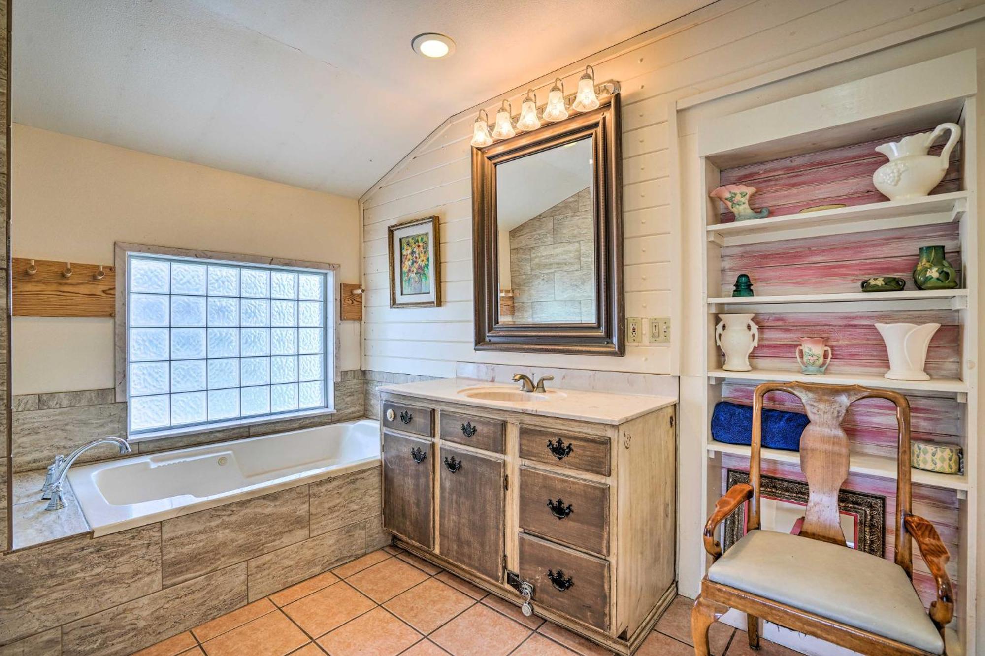 Waterfront Guadalupe River Lodge Home With Dock! Seguin Exterior photo