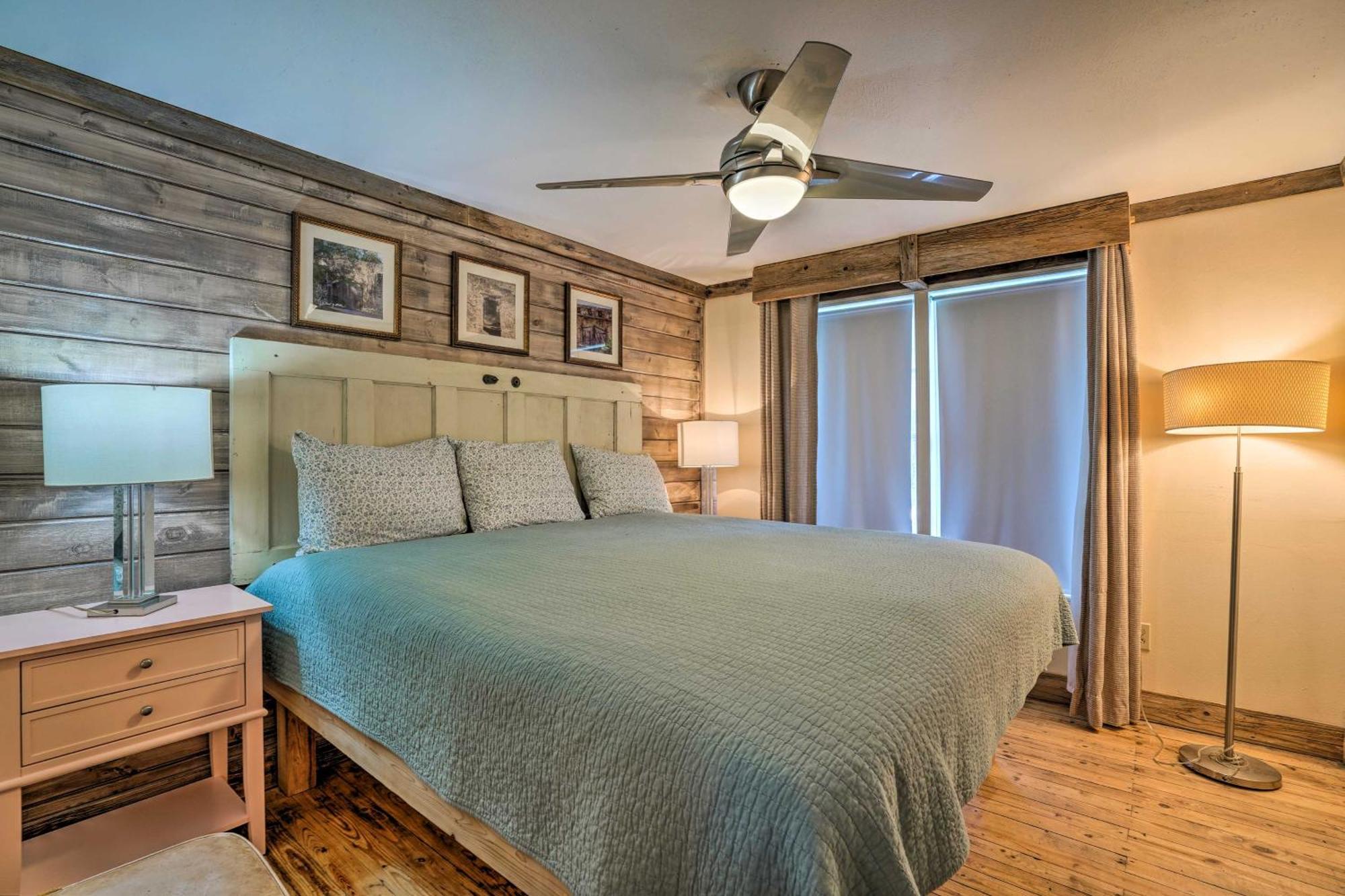 Waterfront Guadalupe River Lodge Home With Dock! Seguin Exterior photo