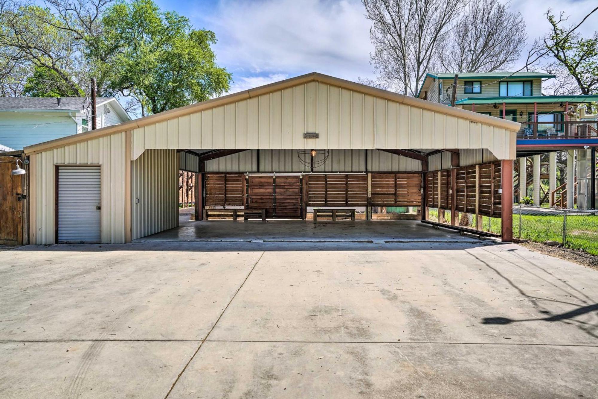 Waterfront Guadalupe River Lodge Home With Dock! Seguin Exterior photo